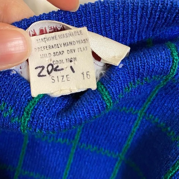 [VINTAGE] LAURA BY ALYZIA KNIT SWEATER - Picture 6 of 9